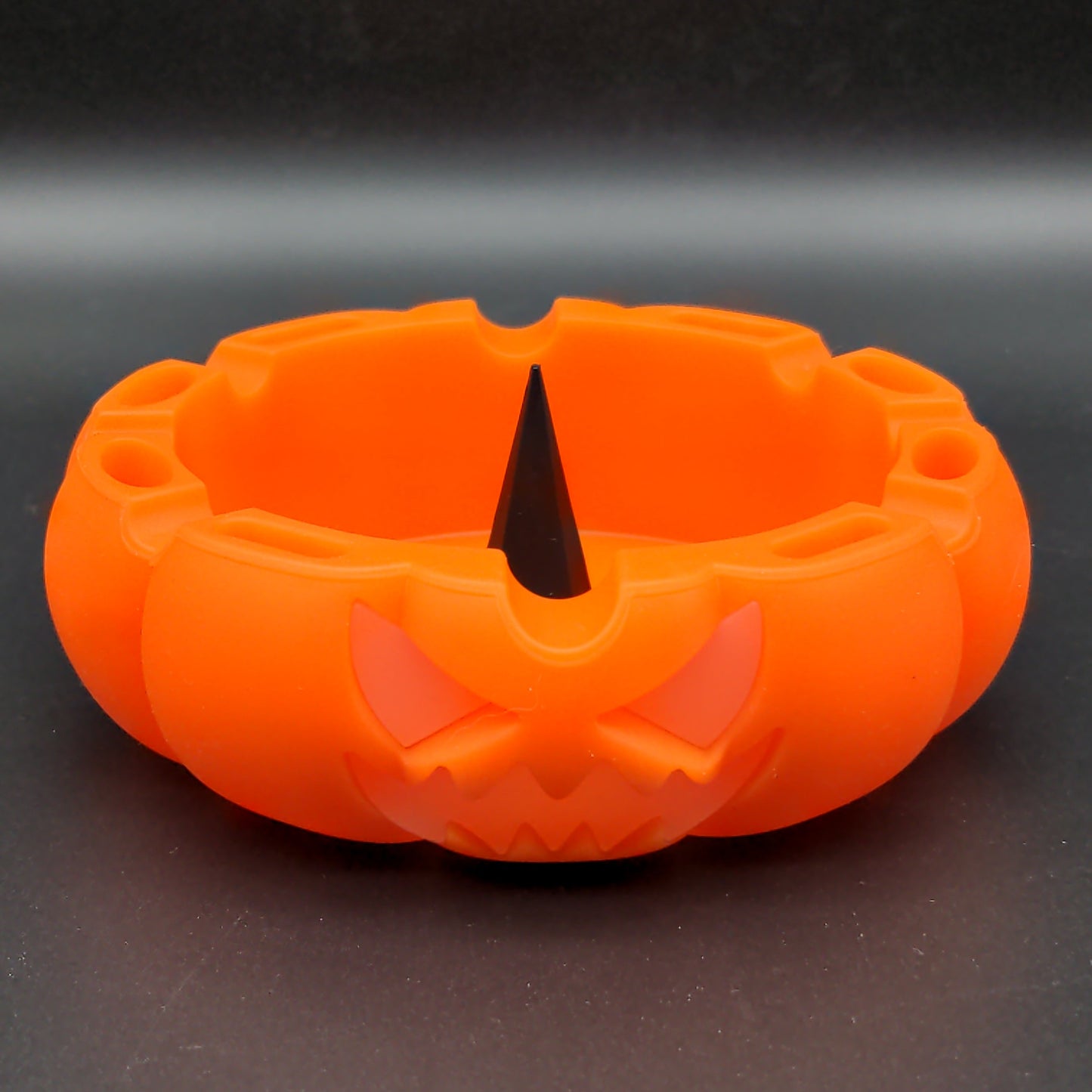 Pumpkin Silicone Ashtray w/ Poker