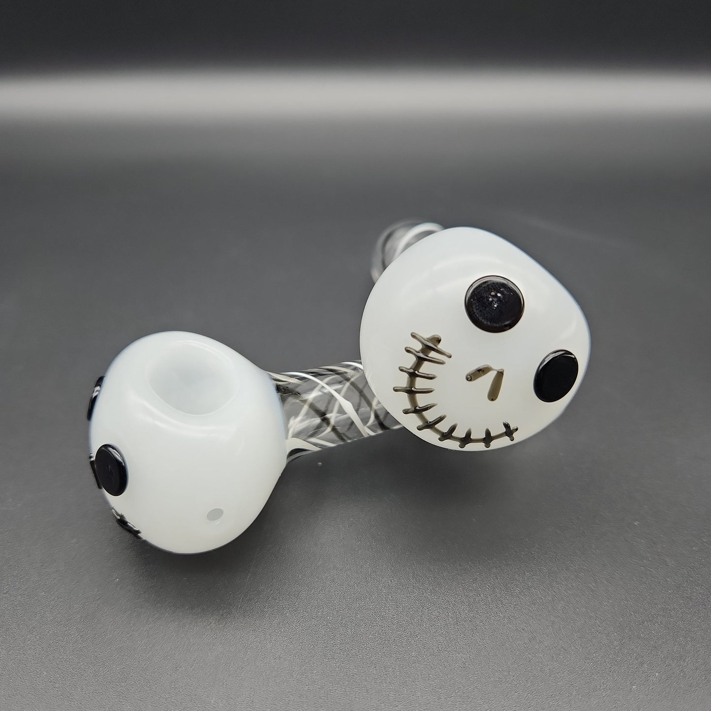 4" Halloween Skeleton Hand Pipe